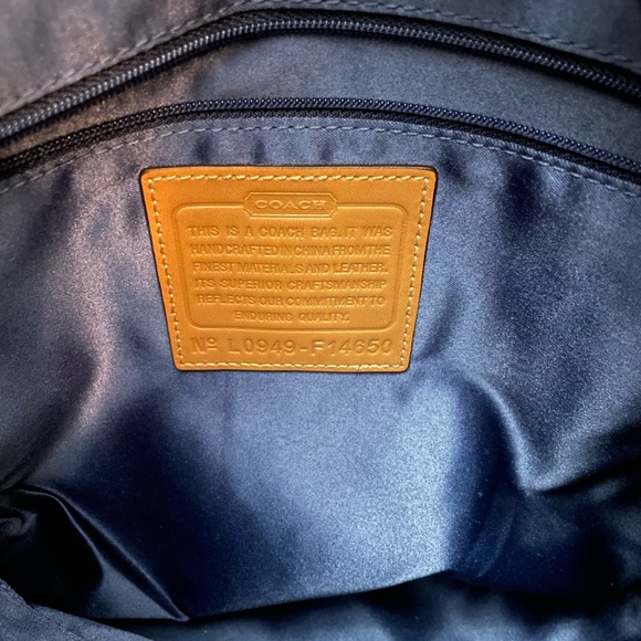 Medium sized patchwork Coach bag - Picture 7 of 10